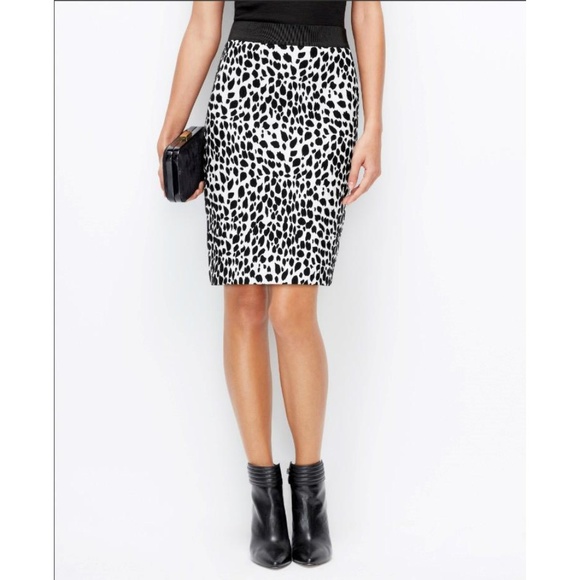 Ann Taylor Dresses & Skirts - Ann Taylor Cheetah Print Pencil Skirt NEW NWT 8